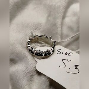 Elegant Silver Crown Ring